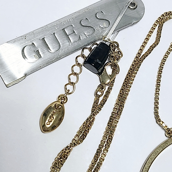 GUESS Geometric Necklace size 18" - Picture 4 of 9
